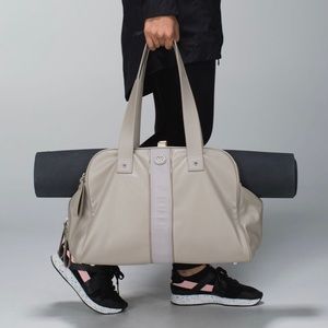 Two Times a Yogi Lululemon bag in champagne